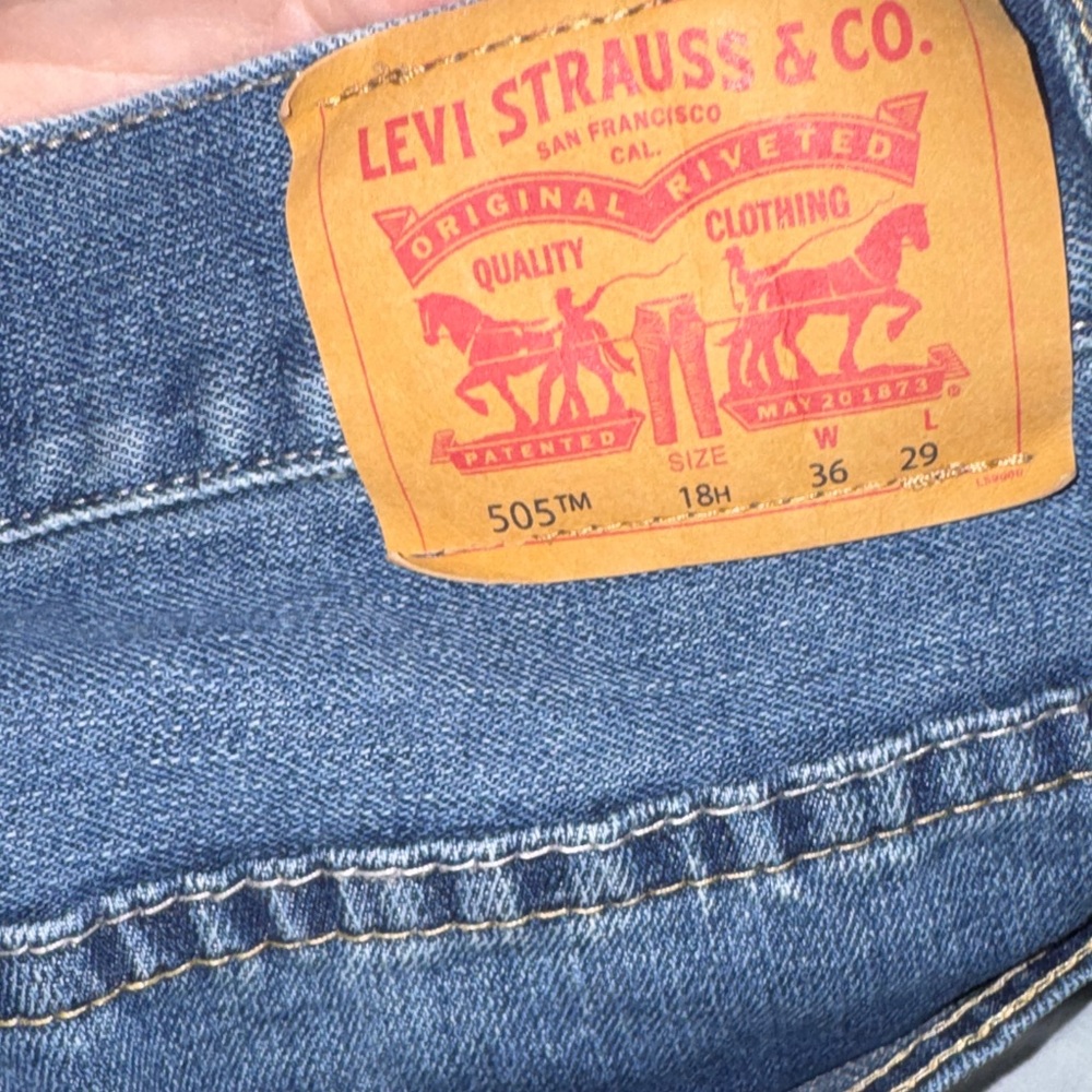 Levi Strauss 505 Boys Jeans 18 Husky 36x29 Straight Leg Blue Like New - Picture 2 of 11